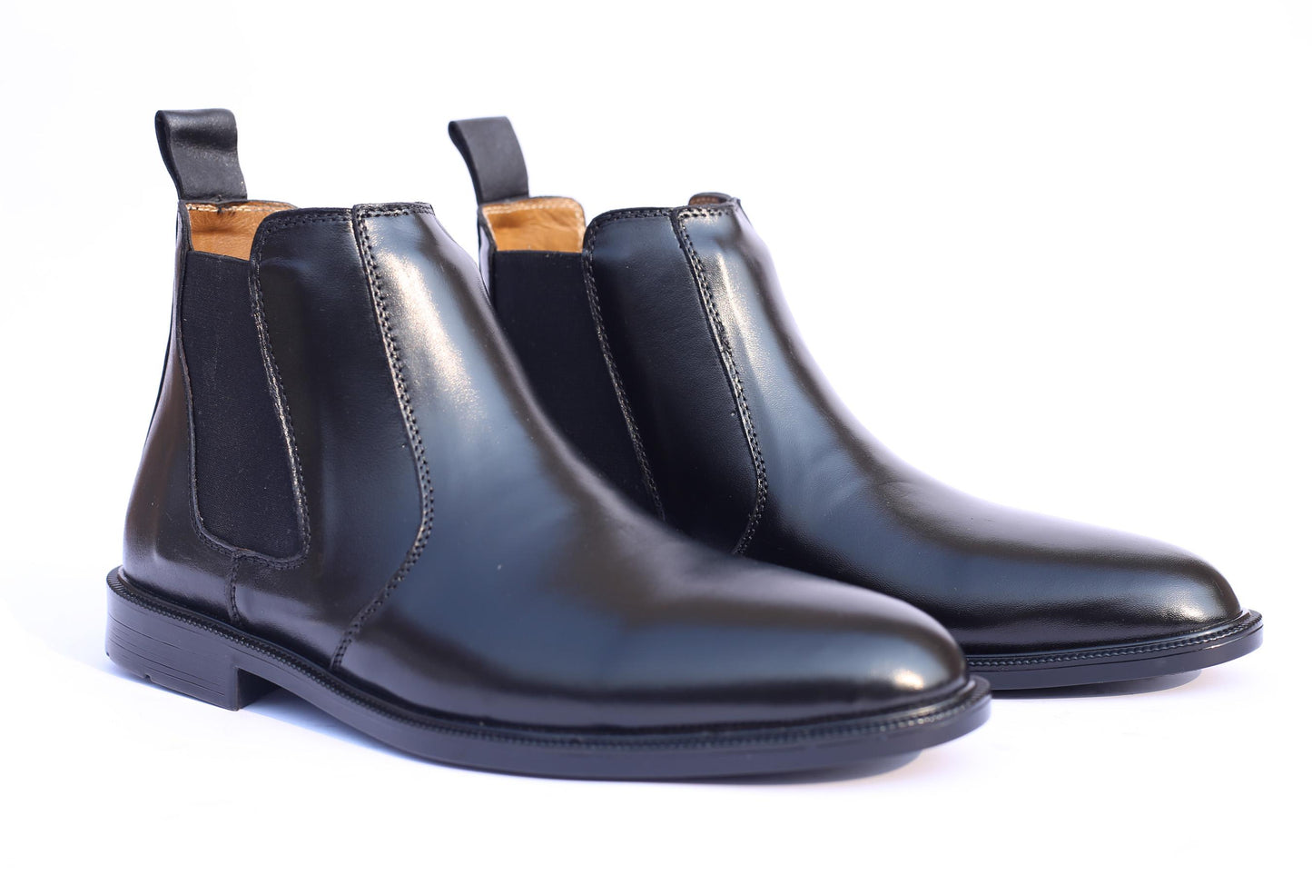Premium Leather Chelsea Boots – Men’s Classic Slip-On