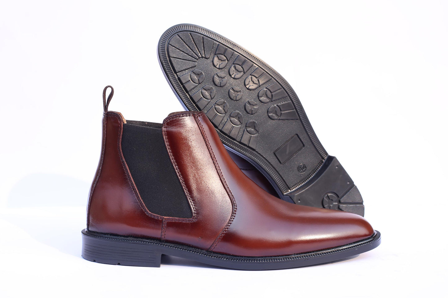 Premium Leather Chelsea Boots – Men’s Classic Slip-On